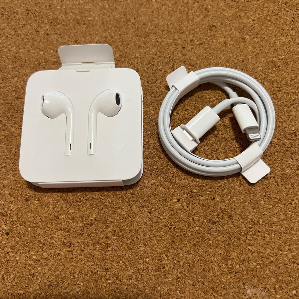 Apple earphones and Charging Cable